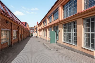 6d1ce6c5-d32a-4391-a04b-3fe7f3642e71.jpg