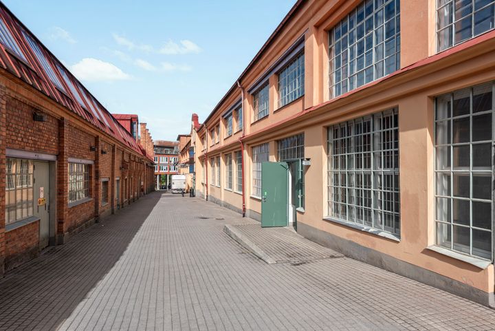 6d1ce6c5-d32a-4391-a04b-3fe7f3642e71.jpg